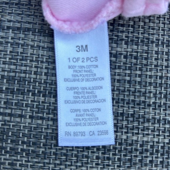 🍭Vitamins Baby Soft Pink one piece floral aplique - Picture 6 of 11